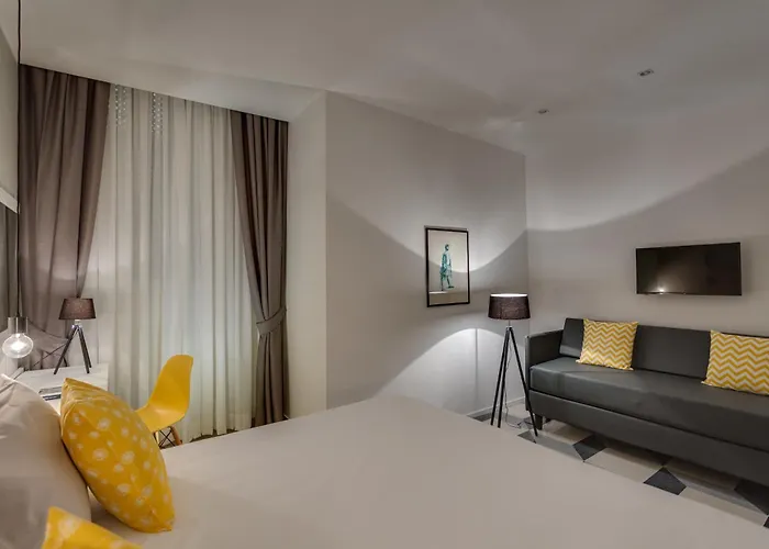 Navona Theatre Otel Roma